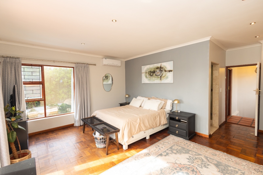 To Let 5 Bedroom Property for Rent in Vierlanden Western Cape